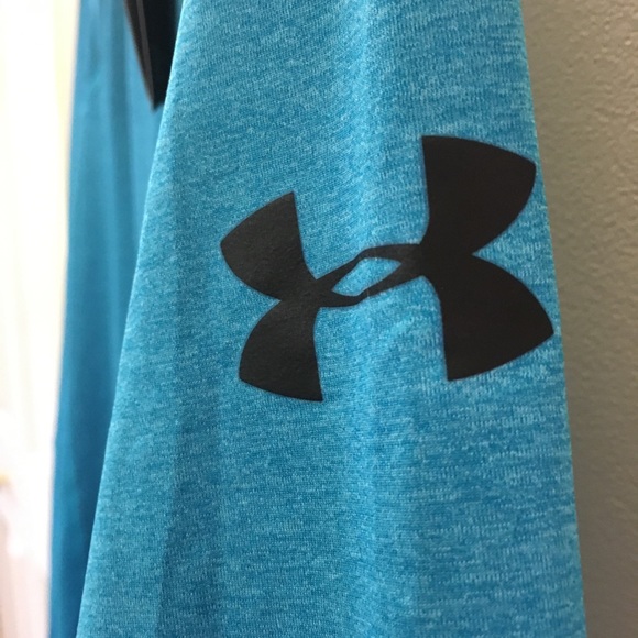 Under armour long sleeve - Picture 3 of 4